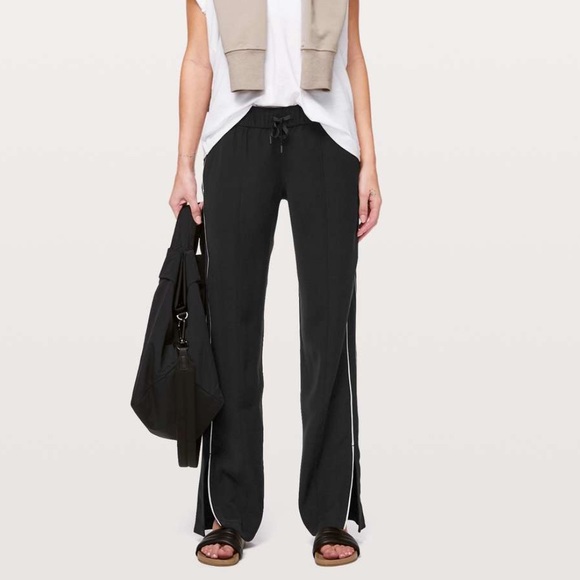 Lululemon On the Right Track Pants Sz 8 - Picture 1 of 9